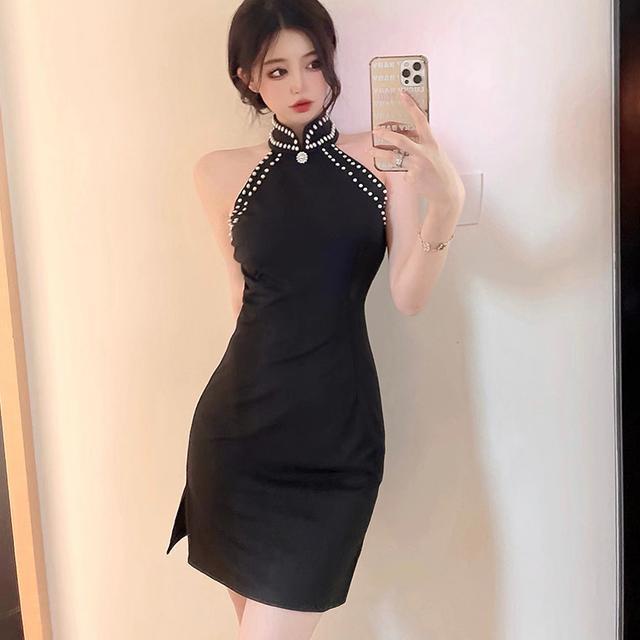 Chân Váy Ôm Dáng Xẻ Tà Đính Hạt Cườm Thời Trang Cao Cấp Phong Cách Mới Cho Nữ