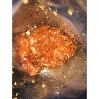 Bánh tráng đỏ sốt me sate