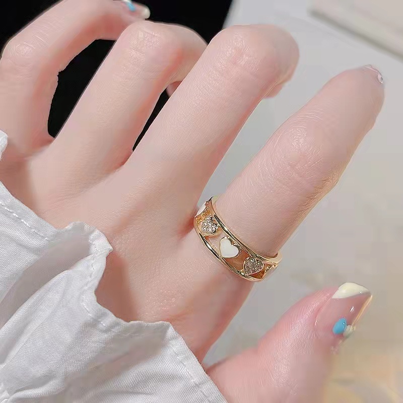 Nhẫn Đính Pha Lê Hình Trái Tim Thanh Lịch Cho Nữ