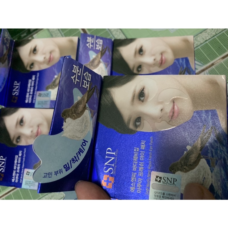 Mặt nạ mắt tổ yến SNP