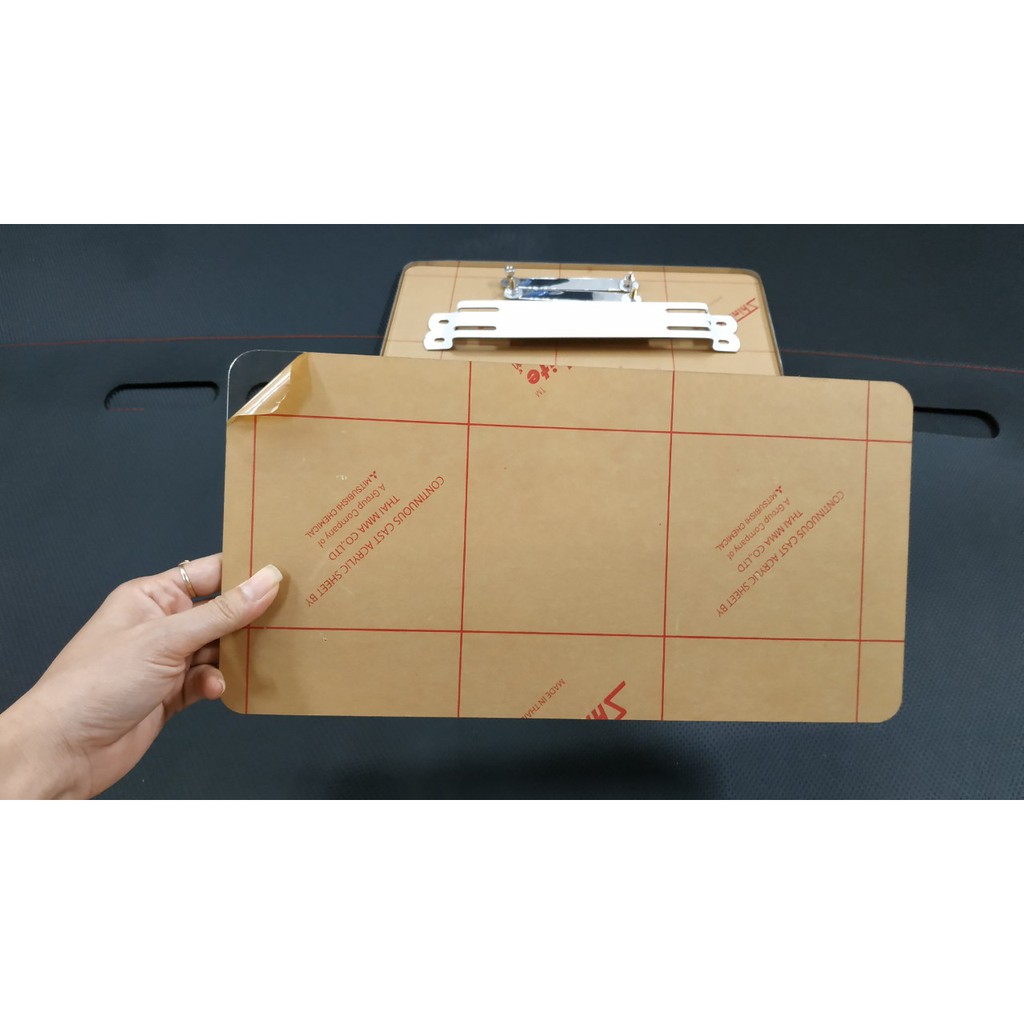 Bộ 2 khung biển số cho ô tô mới nhất hiện nay theo quy định mới kích thước 33,5cm*17cm và 52cm*11cm