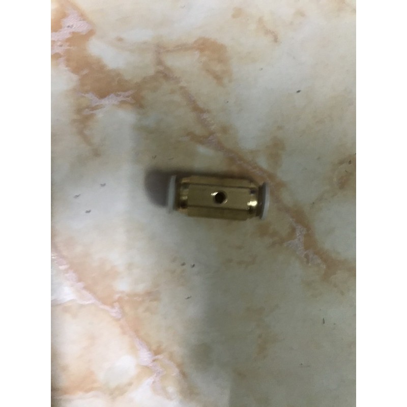 1 đầu nối thẳng dánh cho dây 8li