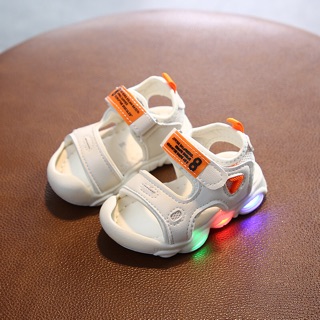 Sandal chống vấp có đèn led cho bé A302