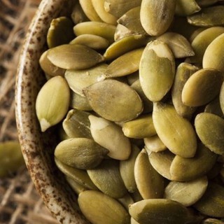 Dinh dưỡng cho bé [ đồ ăn dặm cho bé ] ""Hạt Bí Ngô Tự Nhiên Tách Vỏ Holo"" dinh dưỡng cho bé