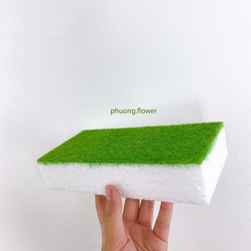Miếng Xốp phủ cỏ xanh dùng trồng cây giả cắm hoa trang trí 22cm x 10cm