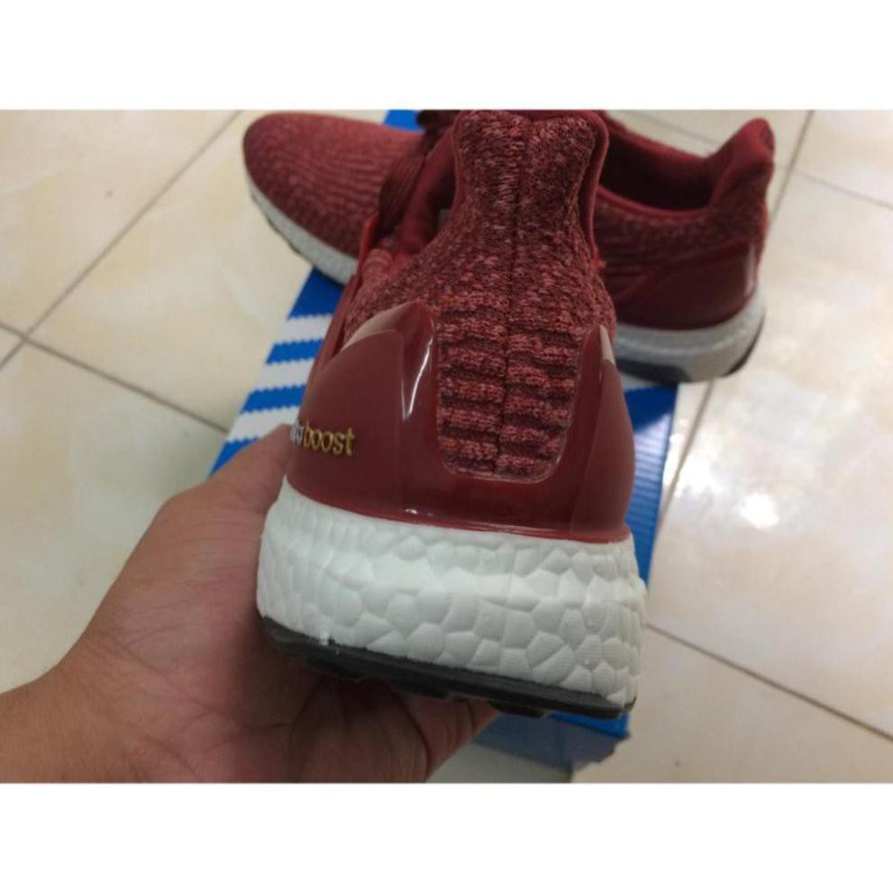 - giày ultra boost mầu đỏ viền trắng . Tháng 7 👡 " ..