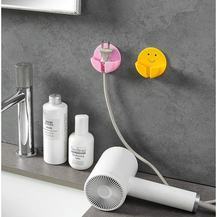 Móc dán tường treo phích cắm điện tiện dụng thiết kế đáng yêu 365