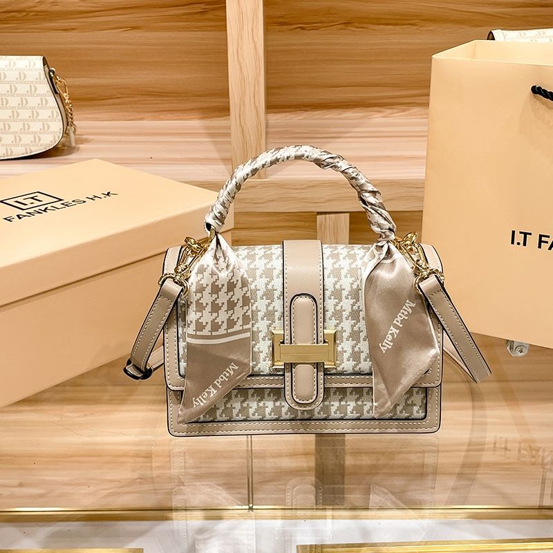 Túi Xách Nữ Túi Đeo Chéo Hiệu I.T GDLEDY HONGKONG Da Thật Hàng Chính Hãng Cao Cấp Mẫu Mới 2022