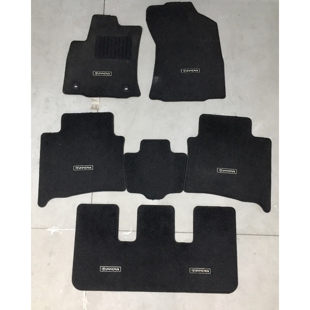 Thảm lót sàn zin theo xe Toyota Innova 2017-2019