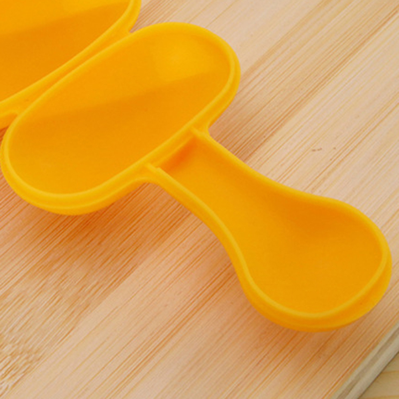 Khuôn Làm Cơm Nắm 3 Ngăn Tiện Lợi