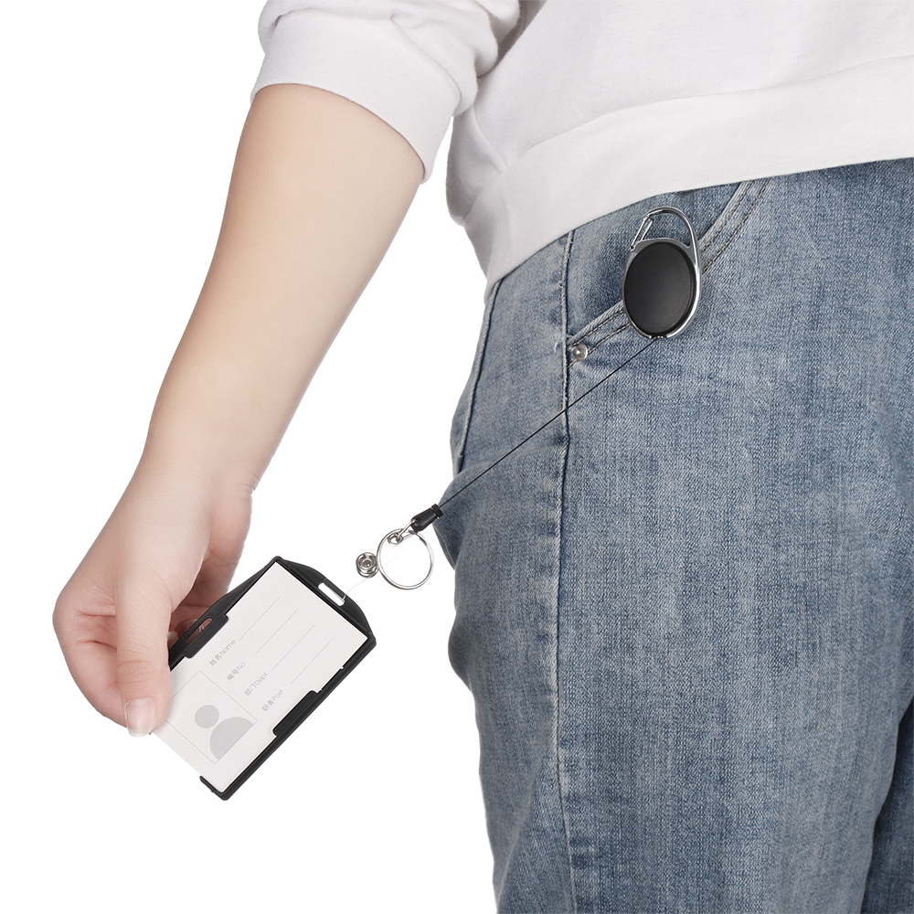 Bao đựng thẻ nhân viên / học sinh thiết kế 2 mặt có móc khóa dây rút bằng nhựa cứng bền bỉ đa năng