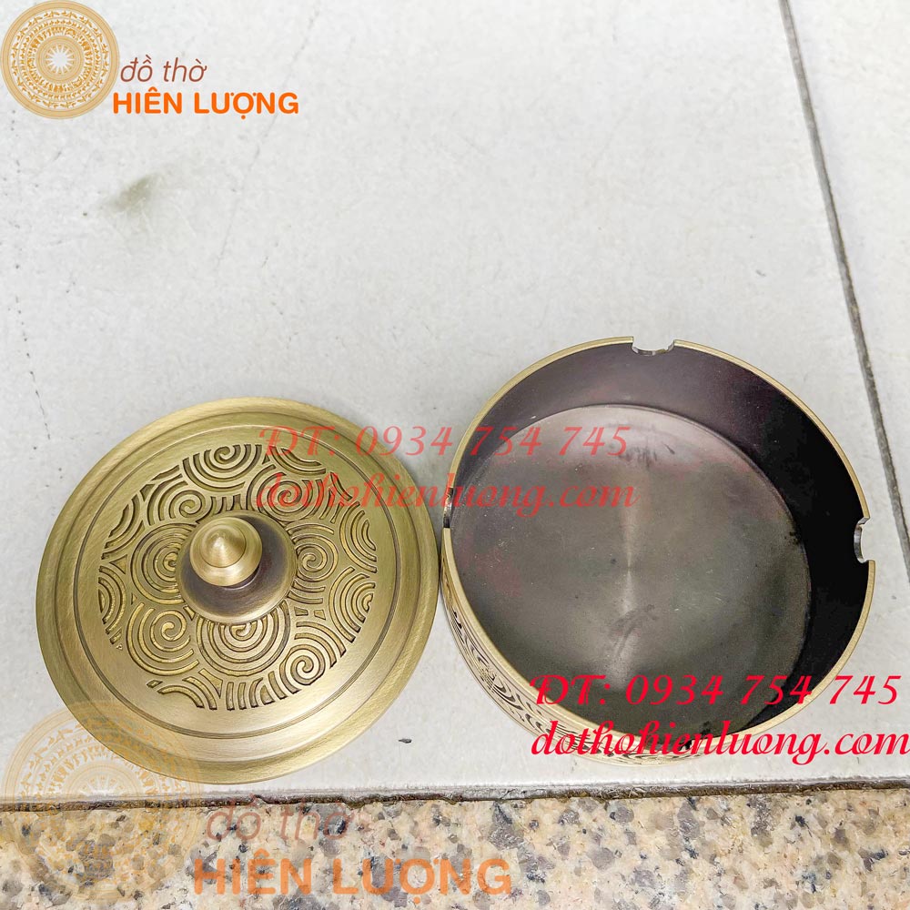 Gạt tàn bằng đồng dáng tròn có nắp phong thủy