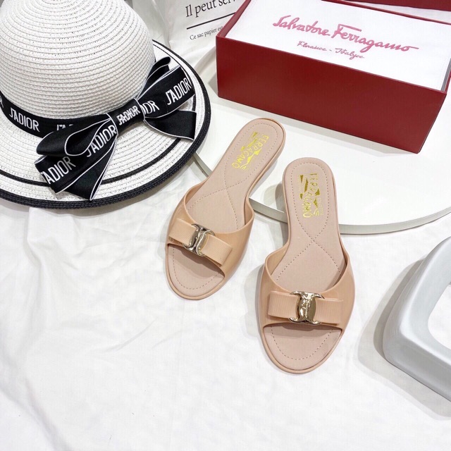 Dép lê svt nhựa dẻo fullbox