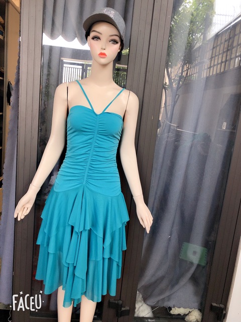 Đầm xoè 2 dây vạt xéo kiểu lạ combo