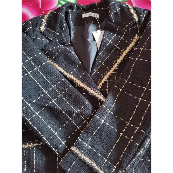 Áo khoác dạ tweed cổ vest viền kim tuyến