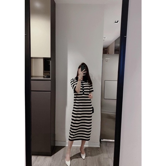 Váy len mongtoghi cổ đức suông
