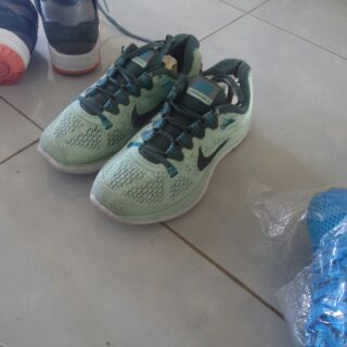 Giầy si Phạm Hồng 200k