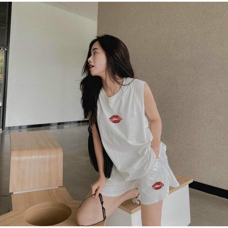 Bộ tanktop môi đỏ TC12