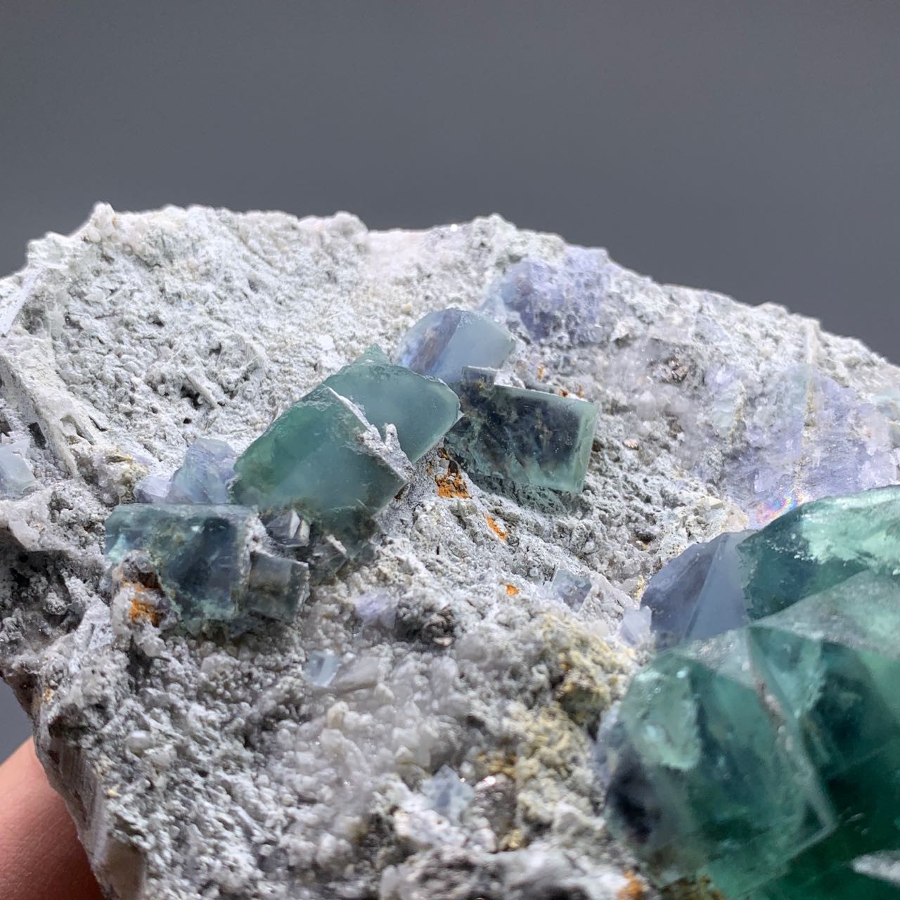 Đá Fluorite Khoáng Tự Nhiên Hình Trái Tim Màu Xanh Lá Cây