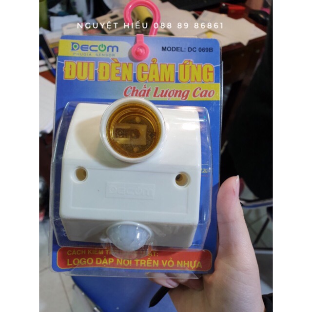 Đui đèn cảm ứng Decom DC 069B