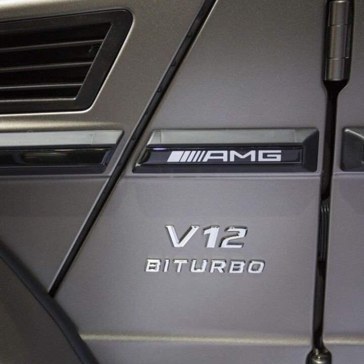 Decal tem chữ V8-Biturbo, V12-Biturbo, V8-Biturbo-4Matic, V8-Biturbo, V12-Biturbo dán hông xe Mercedes và Maybach