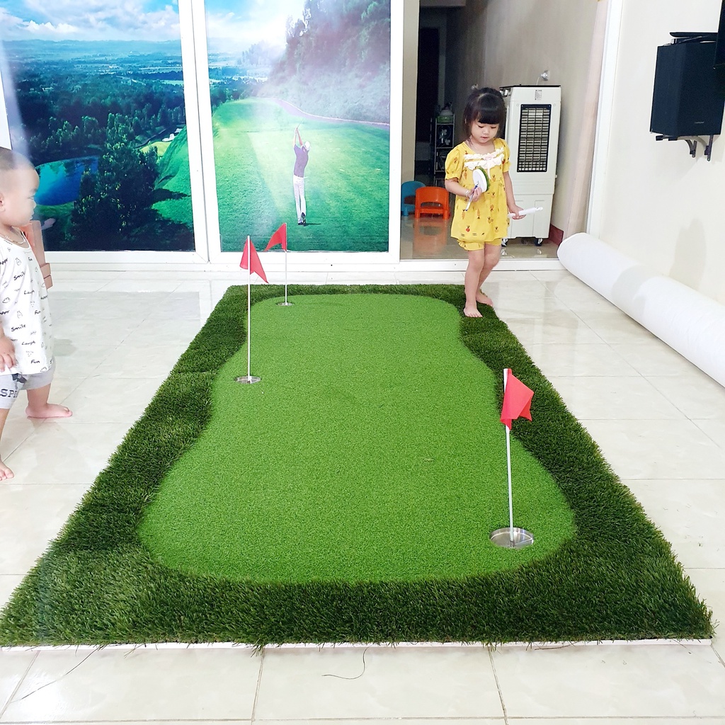 Thảm tập putting Golf [1,3m x 2,8m]: Gồm 3 hố cờ inox, Chất lượng cao, Đàn hồi tốt, Sản xuất mới.