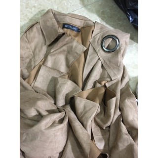 sản phẩm bao gồm áo da lộn một lớp