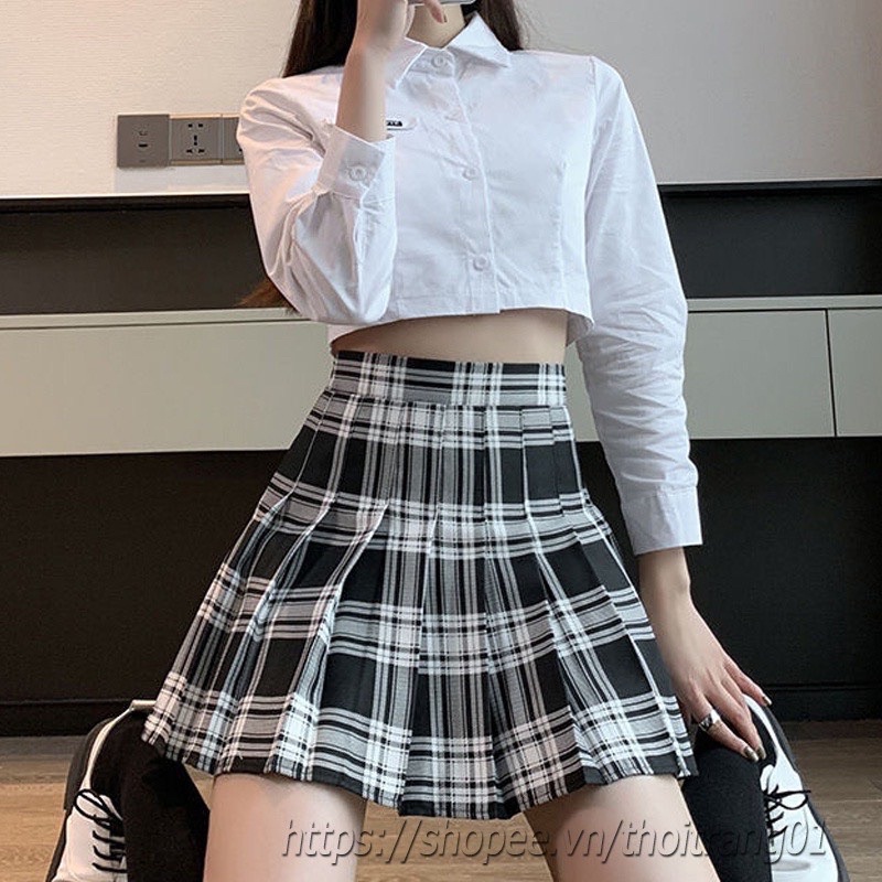 chân váy xoè xếp ly kiểu dáng thể thao năng động cá tính