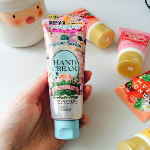 Kem dưỡng da tay Kose Hand Cream Precious Garden