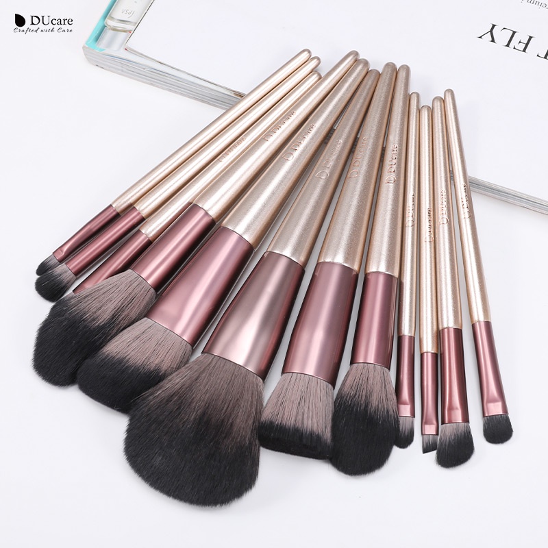 DUCARE Set 12 Cọ Trang Điểm Chuyên Nghiệp Với Hộp Đựng Bằng Sợi Tổng Hợp Cao Cấp