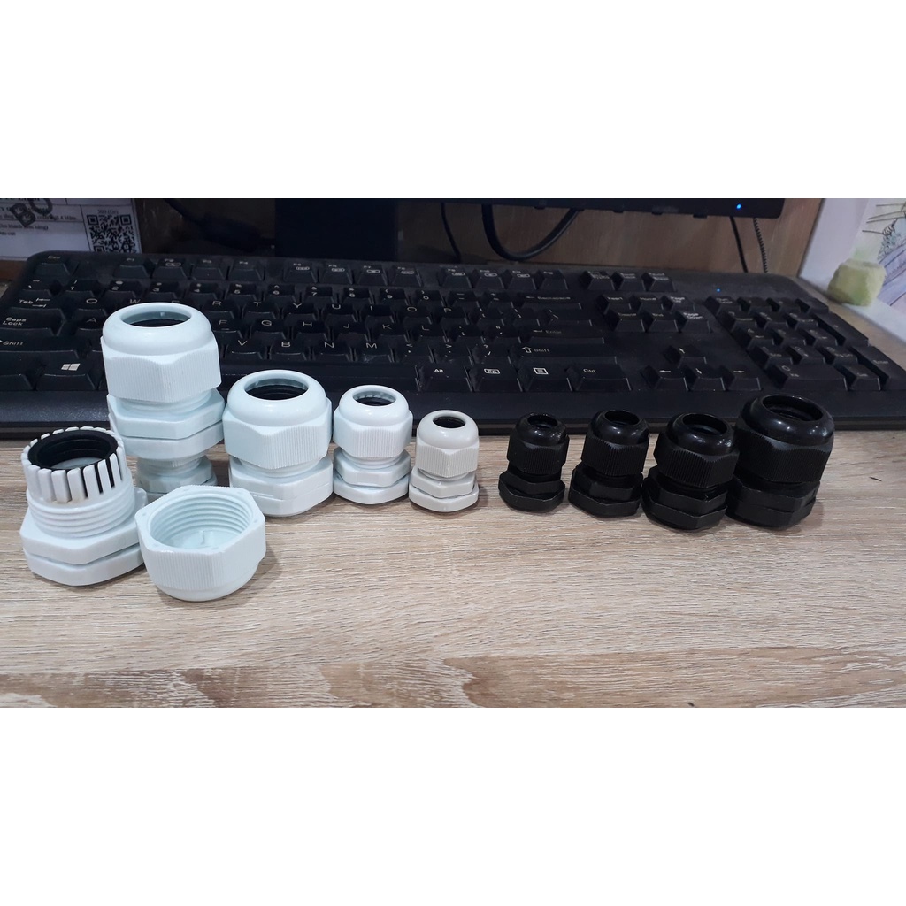 1 chiếc  ốc xiết cáp/ốc siết cáp PG29, PG36 đen trắng, cút xiết cáp/cút siết cáp PG29, PG36 đen trắng