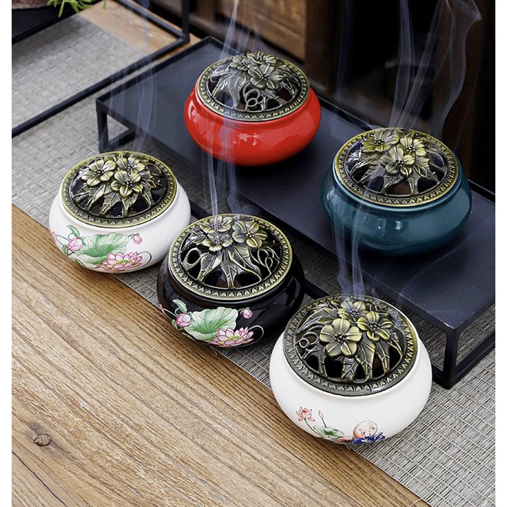 Lư xông nụ Trầm Hương bằng gốm sứ - màu ngẫu nhiên