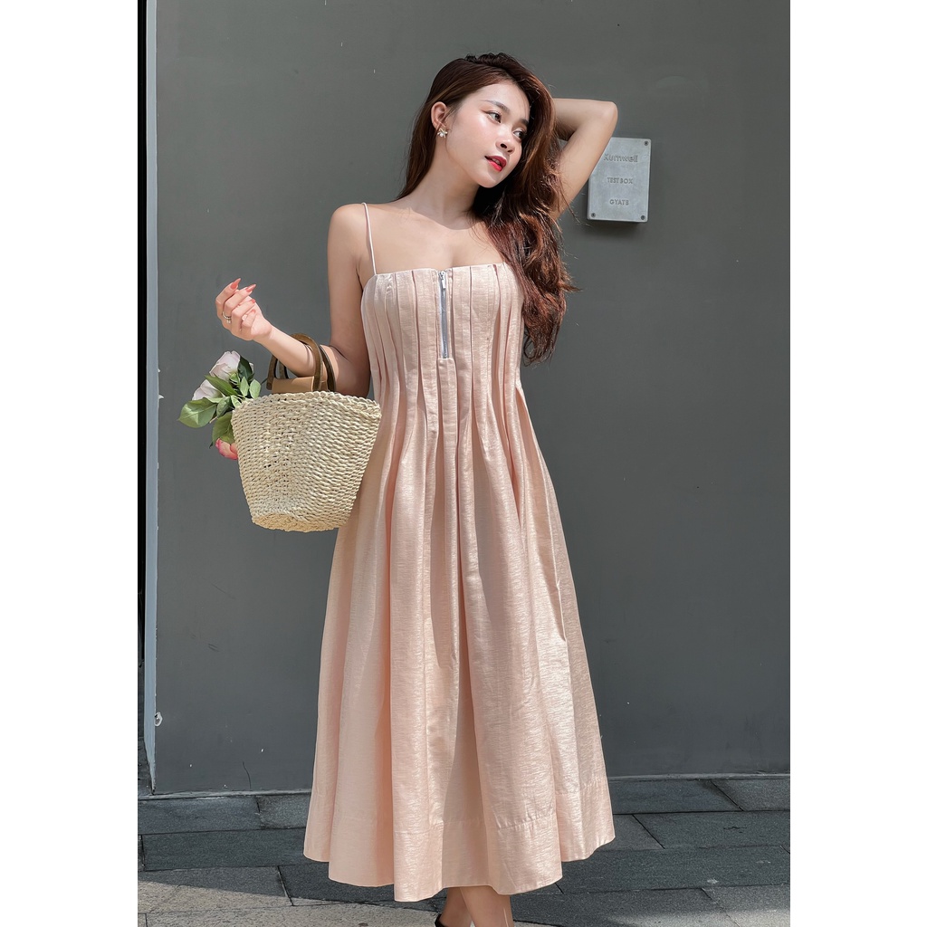 Đầm 2 dây ly ngực kem/ đen Joven