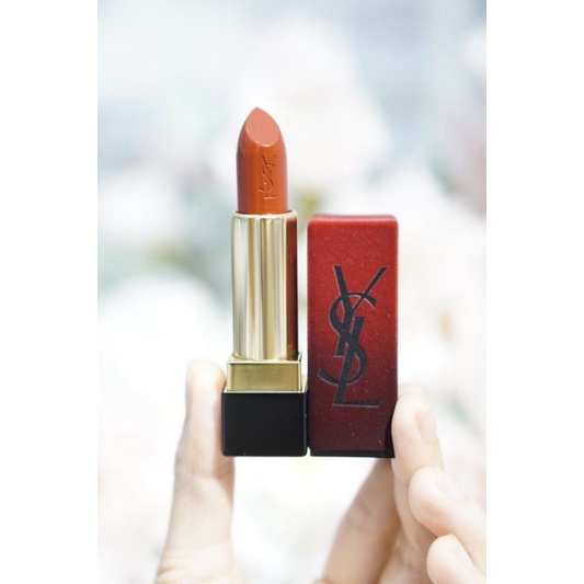 Son YSL Rouge Libre 1966