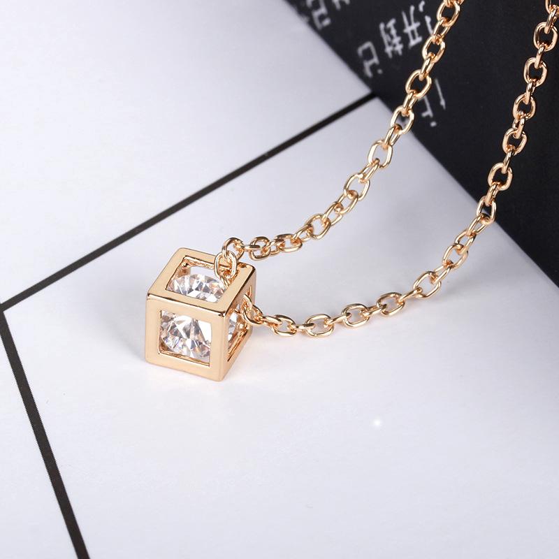 Dây Chuyền Mạ Vàng / Bạc Mặt Vuông Đơn Giản Cho Nữ