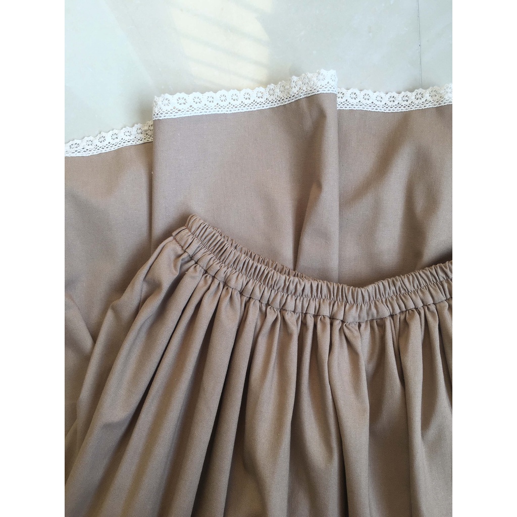 Chân váy viền ren - beige đậm
