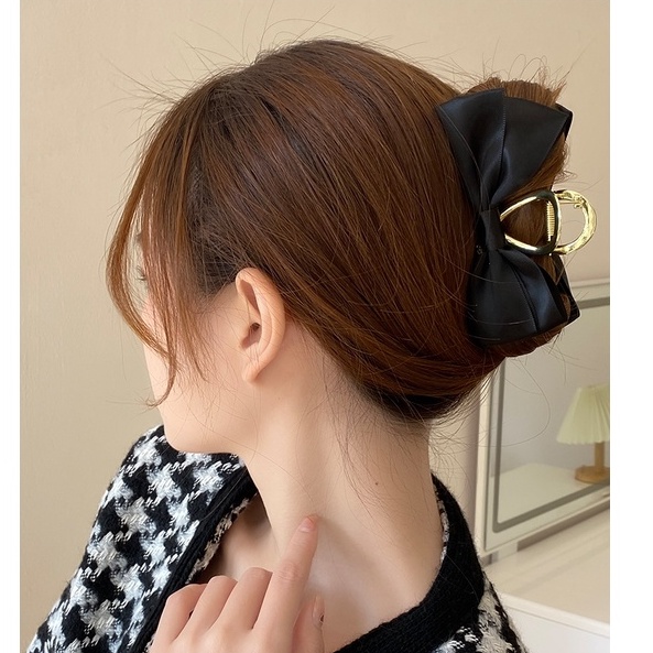 Kẹp càng cua đính nơ sang trọng chất siêu đẹp Tatitava