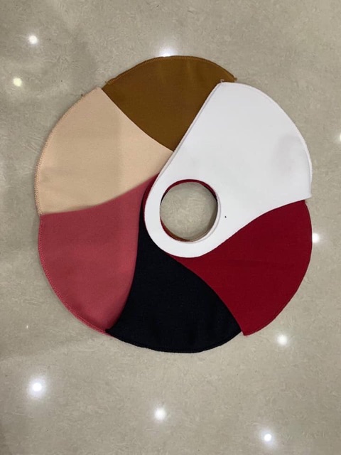 Khẩu trang vải kiểu Hàn Quốc tái sử dụng nhiều lần, chất liệu mềm mại | BigBuy360 - bigbuy360.vn