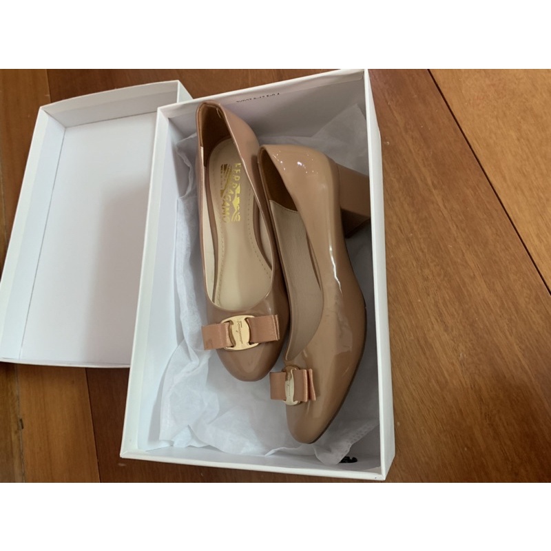 Giày nơ da bóng mũi tròn