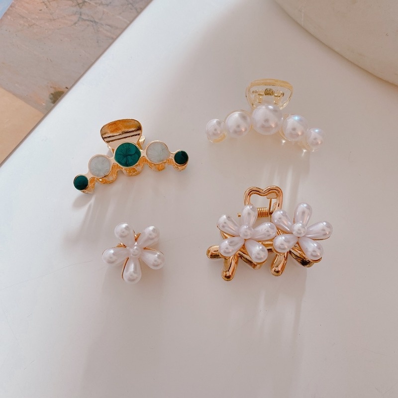 Kẹp tóc răng cá mập đính ngọc trai phong cách Hàn Quốc mùa hè dành cho nữ