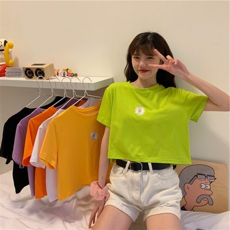 ÁO THUN NỮ CROPTOP TAY NGẮN CỔ TRÒN THÊU HÌNH BÔNG CÚC NHỎ XINH XẮN KIỂU HÀN 2020 PF309A | BigBuy360 - bigbuy360.vn