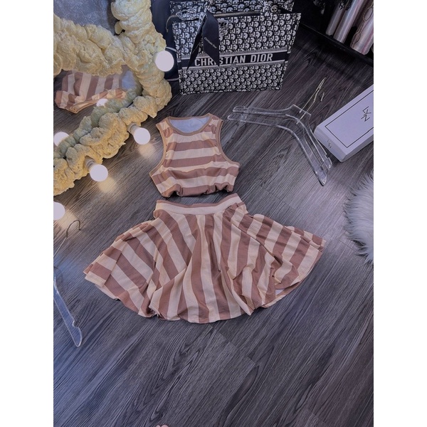 Set Bộ Sọc To Áo 3 Lỗ Croptop Kèm Váy Xoè Bồng