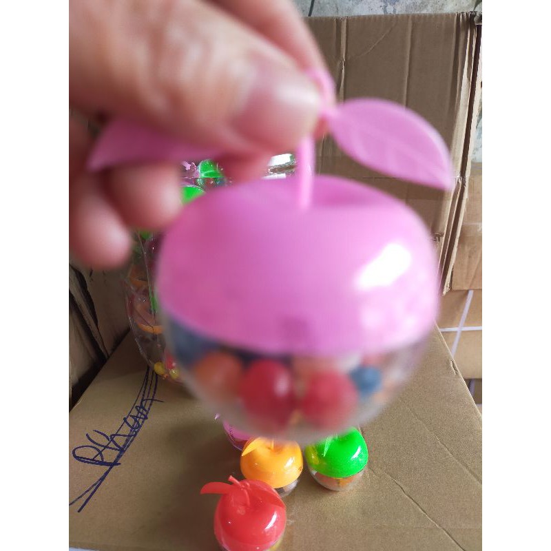 Hộp 60 quả táo kẹo đồ chơi C hình quả táo