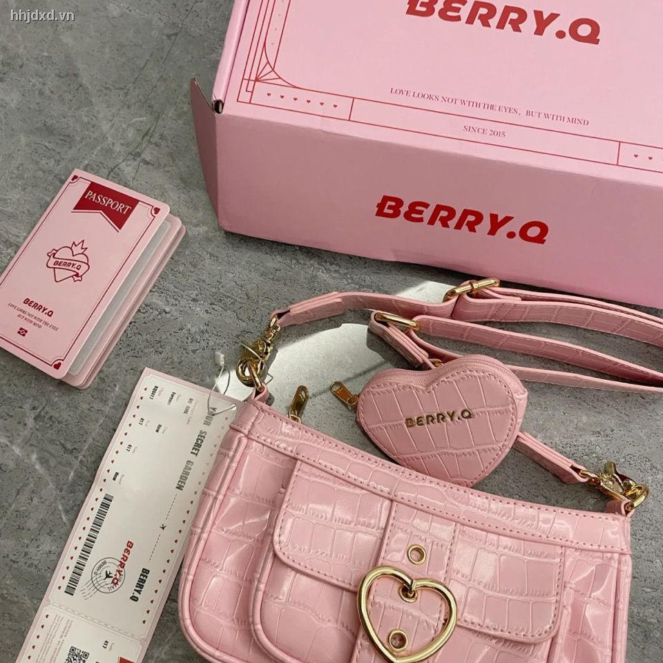 Túi đeo chéo một bên vai kẹp dưới cánh tay BerryQ chính hãng hàng mới 2021