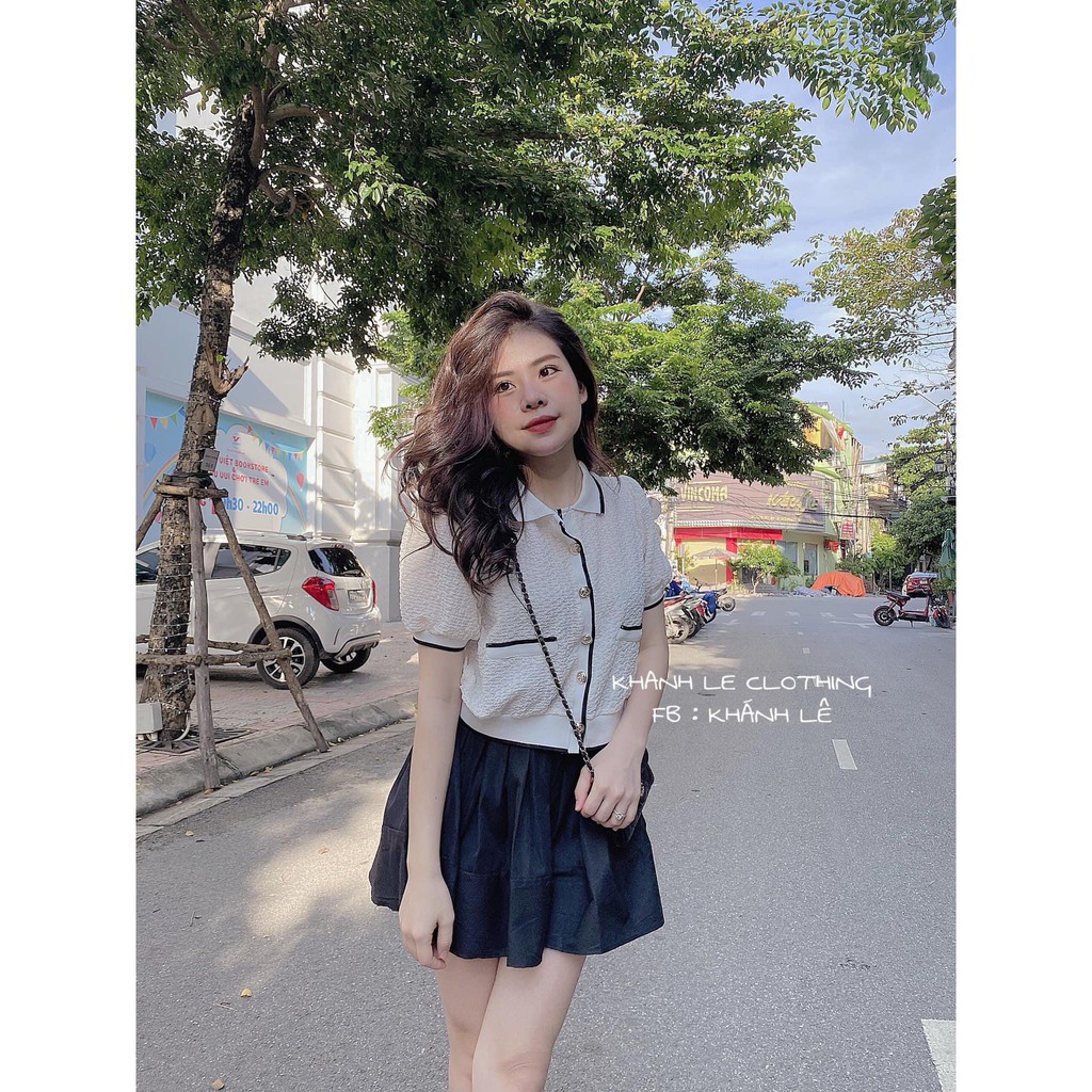 Set áo xốp trắng viền đen mix chân váy đen xếp ly  S96 | BigBuy360 - bigbuy360.vn