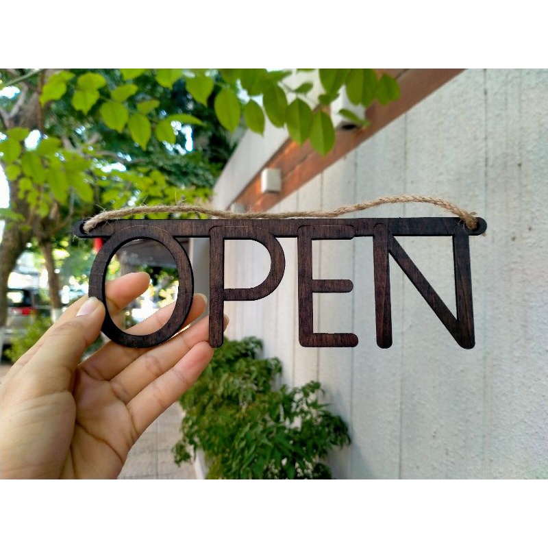 Chữ gỗ mẫu treo cửa nội dung "OPEN/CLOSED" + kèm dây treo - LUMY Wood Decor