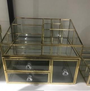 Kệ mỹ phẩm viền gold