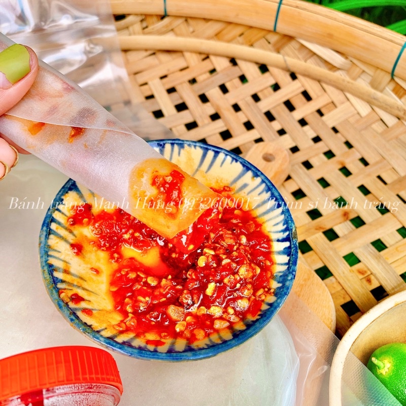 Combo bánh tráng phơi sương chấm sốt ớt siêu cay Mạnh Hùng
