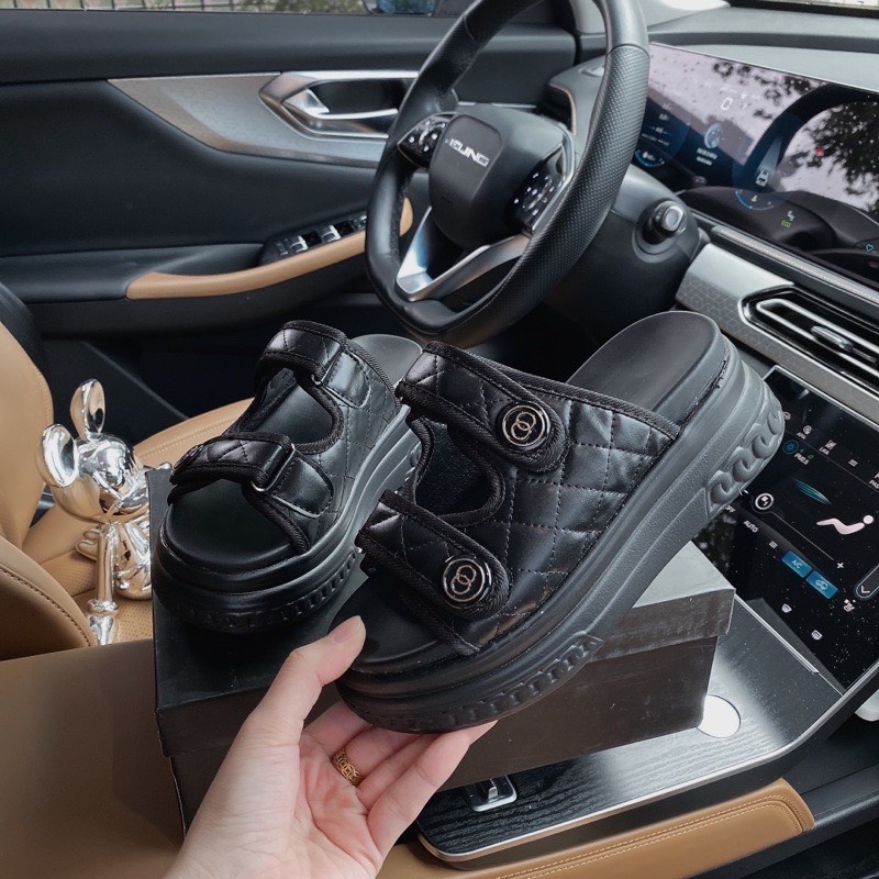 Dép nữ 2 quai khuy tròn độn đế 7cm