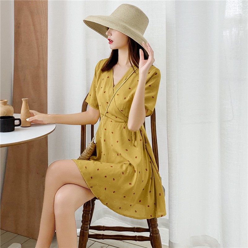 Đầm xoè cổ chữ V in hoa phong cách cổ điển